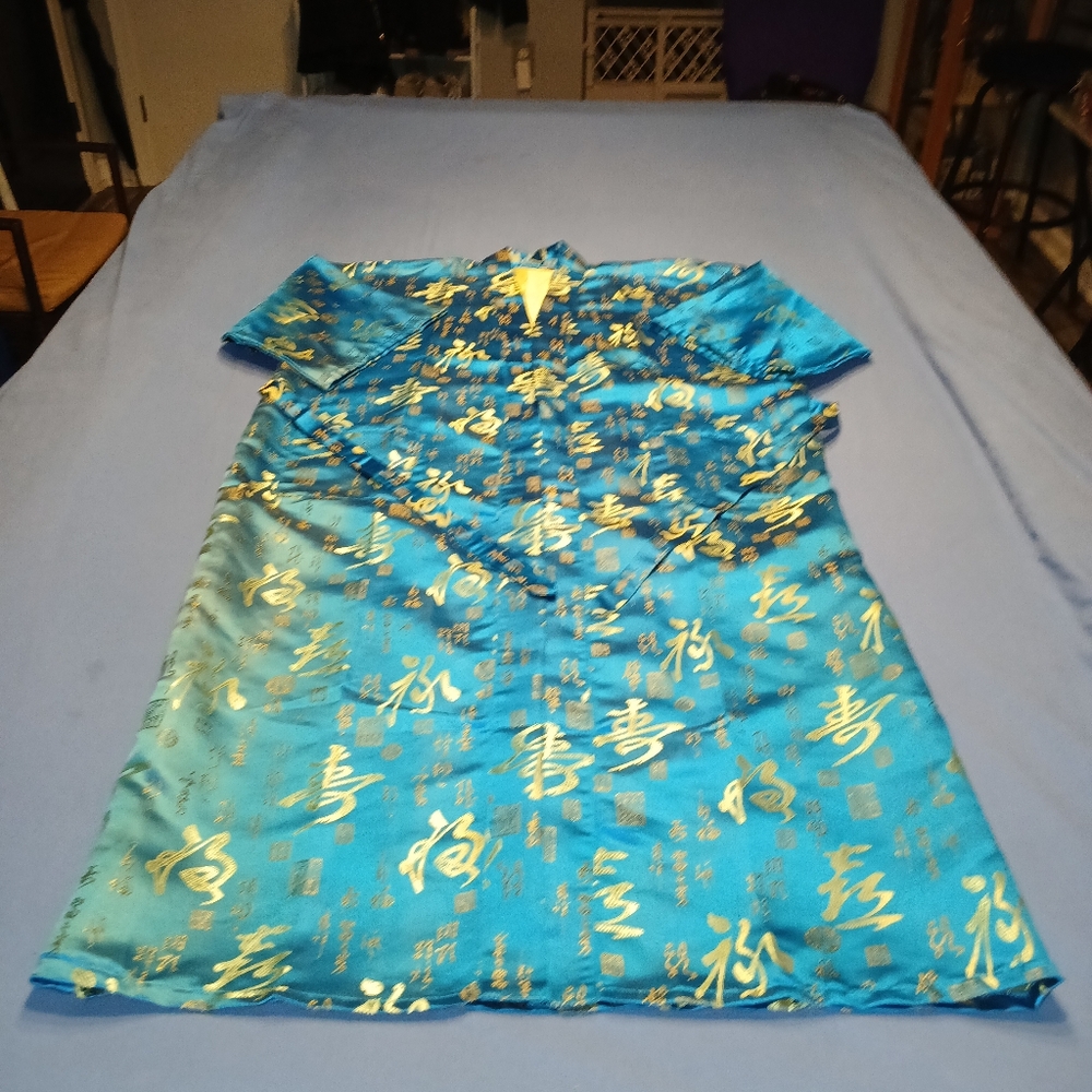 NWOT Lian Lin Turquoise / Gold Silk Kimono Robe w/Belt. Never Worn.
